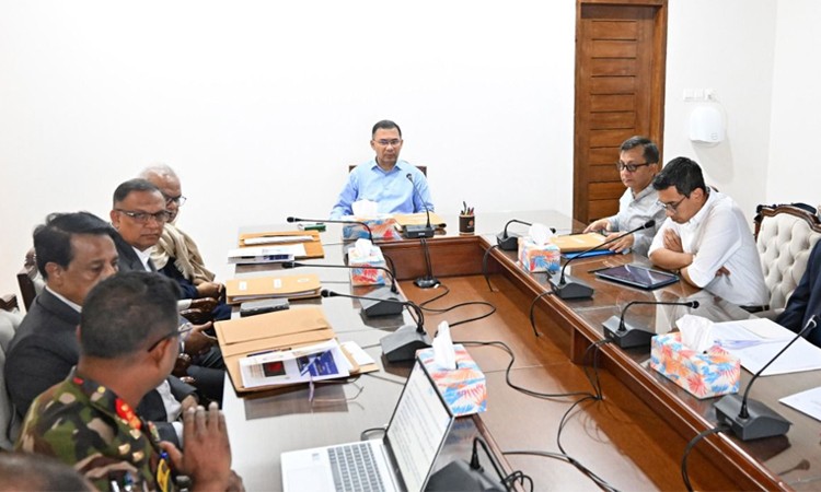 বস্ত্র ও পাট মন্ত্রণালয়ের সঙ্গে প্রধানমন্ত্রীর বৈঠক